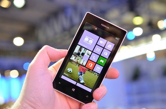  诺基亚lumia720行货四月开卖